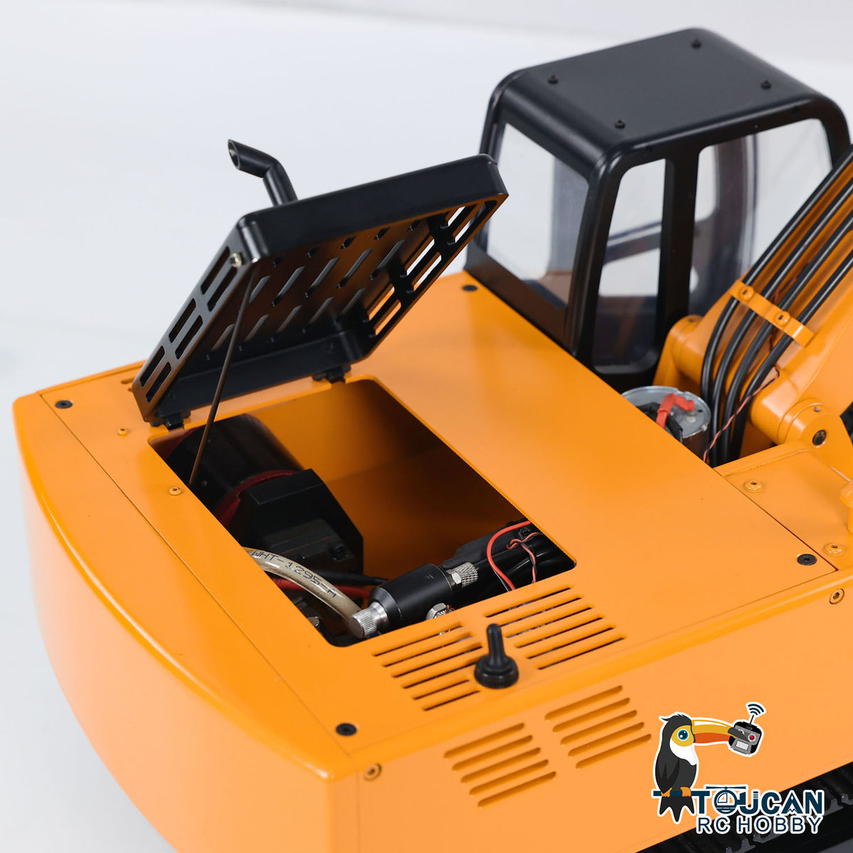 TOUCAN RC HOBBY Fast Free Shipping for EU JDModel 1/12 Hydraulic Excavator Painted Assembled RC Model Pump Tracks Light Radio