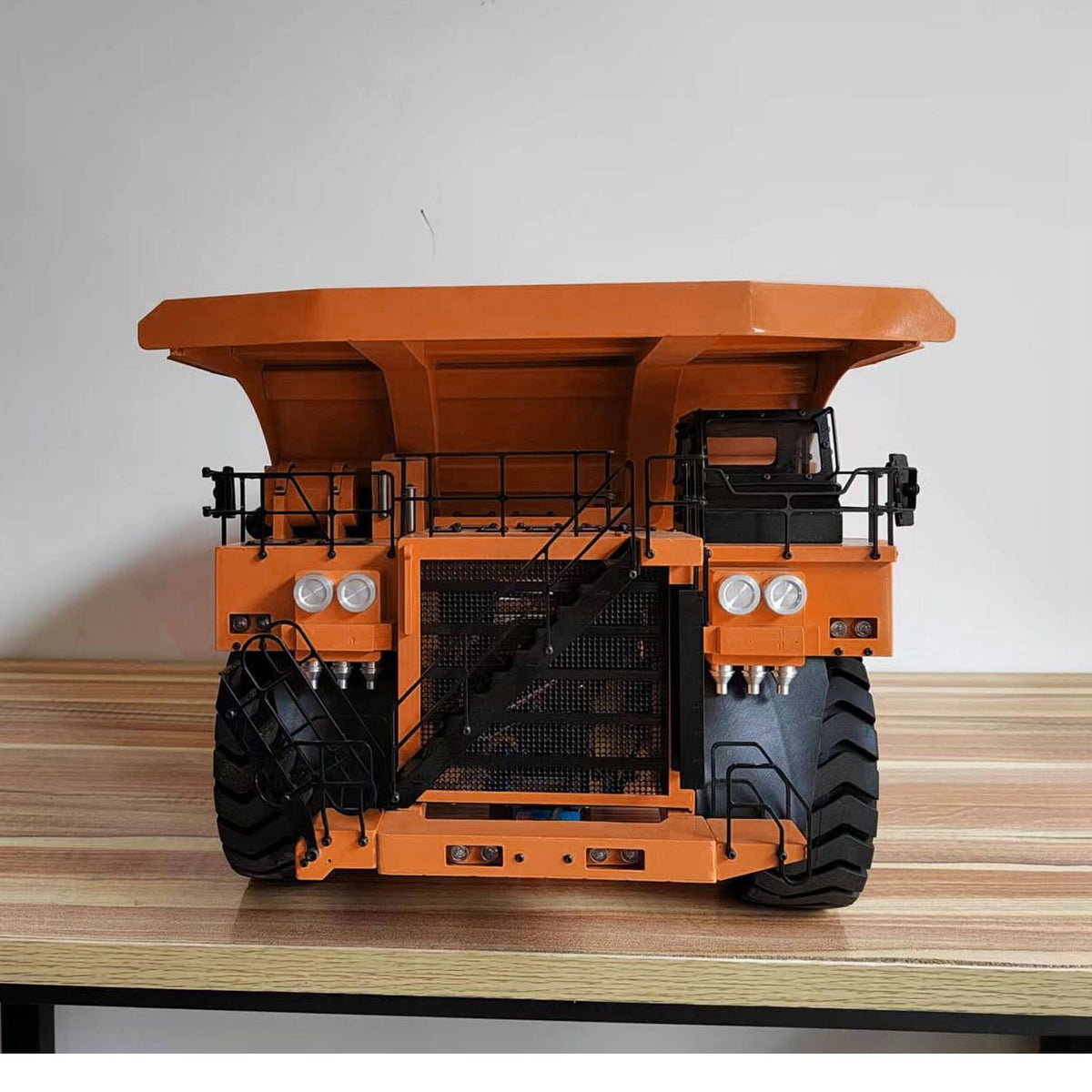 TOUCAN RC HOBBY  793D 1/20 Metal Hydraulic Dump Truck Model 2Speed Transmission 4 Wheel Spring Suspension Lights 21KG Heavyweight No Sound System
