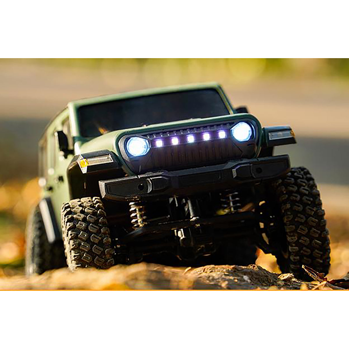 TOUCAN RC HOBBY JJRC 1:18 4*4 RC Simulation Rock Crawler Car C8801 2.4G Wireless Control Off Road Vehicle RTR Crawler Brushed Motor ESC LED Lights
