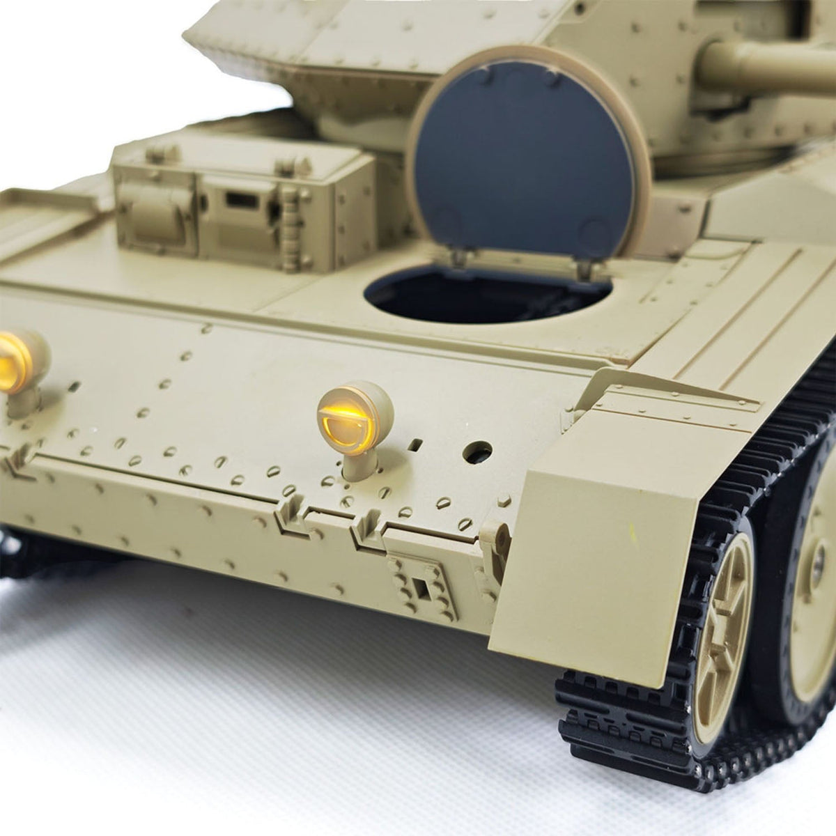 TOUCAN RC HOBBY 1/16 RC Battle Tank CoolBank Crusader MK III 2.4G Remote Control RTR Military Tank Model 360 Degrees Turret Rotary Smoke Sound Lights