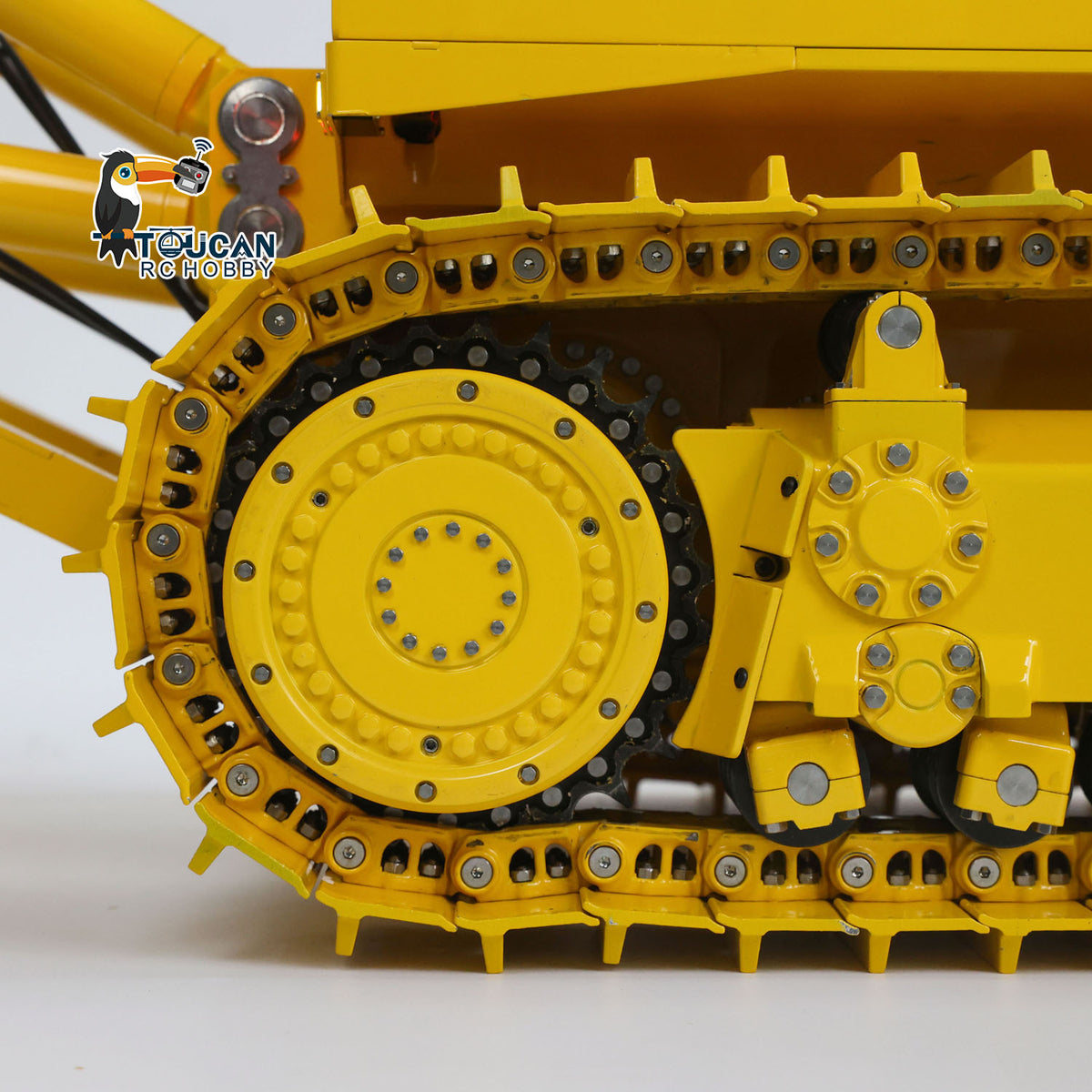 TOUCAN RC HOBBY JDMODEL 575 Metal 1/14 Remote Controlled Bulldozer Heavy Hydraulic Construction Truck Frsky X14 Radio Sound Light for Vehicle Enthusiast
