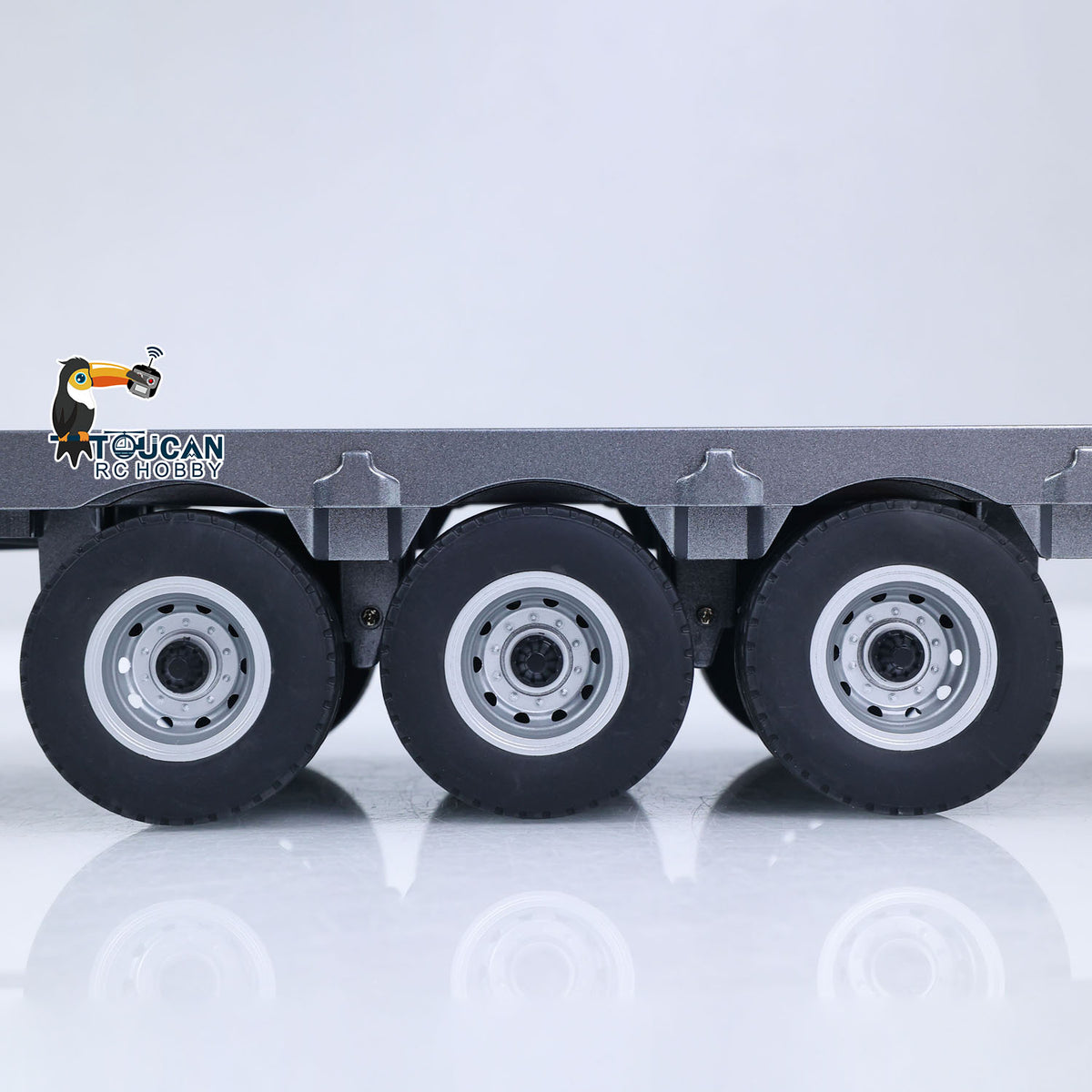 TOUCAN RC HOBBY HUINA 770S 1/18 Remote Control Tractor Truck Electric Support Legs Tail Board 3Axle Plastic Semi Flatbed Trailer RTR Light System