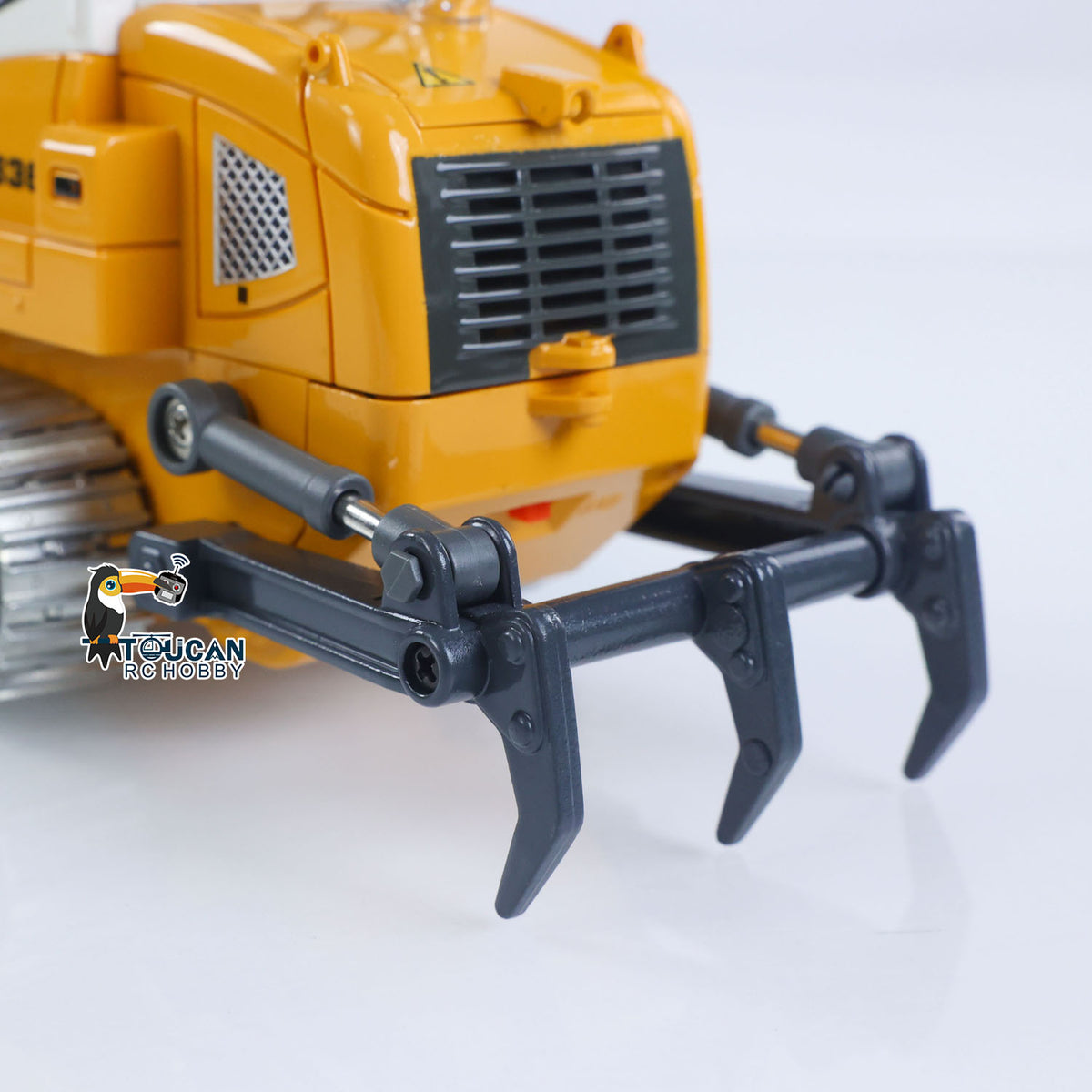 TOUCAN RC HOBBY Yi Gong 1:50 RC Electric Lifting Loader LR636 RTR Remote Controlled 2.4G Construction Vehicle Metal Bucket Tracks Ripper Light Sound Battery USB