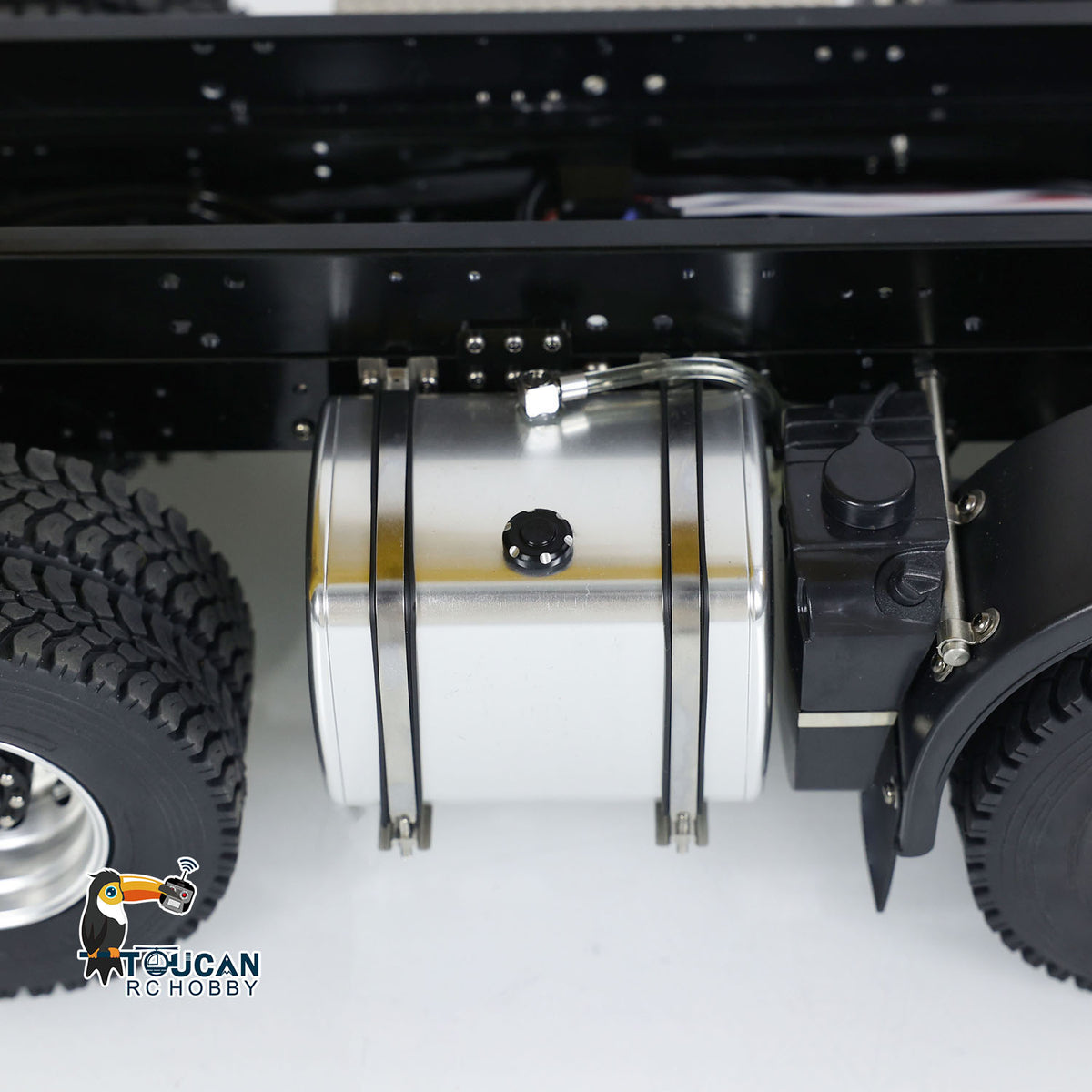 TOUCAN RC HOBBY MODOModel 1/14 Metal RC Hydraulic Dump Truck 8X8 Flip-Over Cover Lorry Vehicle Light Sound System Flysky ST8 Controller for Model Enthusiast