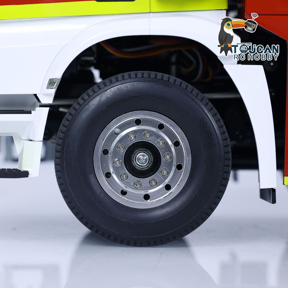TOUCAN RC HOBBY 8x4 1/14 RC Fire Fighting Truck Remote Controlled Sprinkler Vehicles Sounds Painted Assembled DIY
