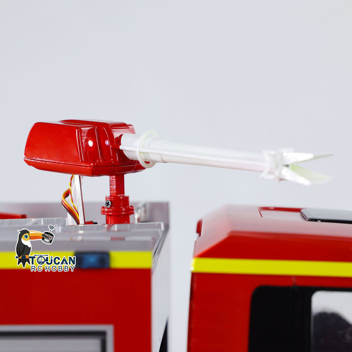 TOUCAN RC HOBBY 4x2 RC Fire Fighting Truck 1:14 2-speed Transmission Radio Control Fire Vehicles Assembled and Painted Sound Light System