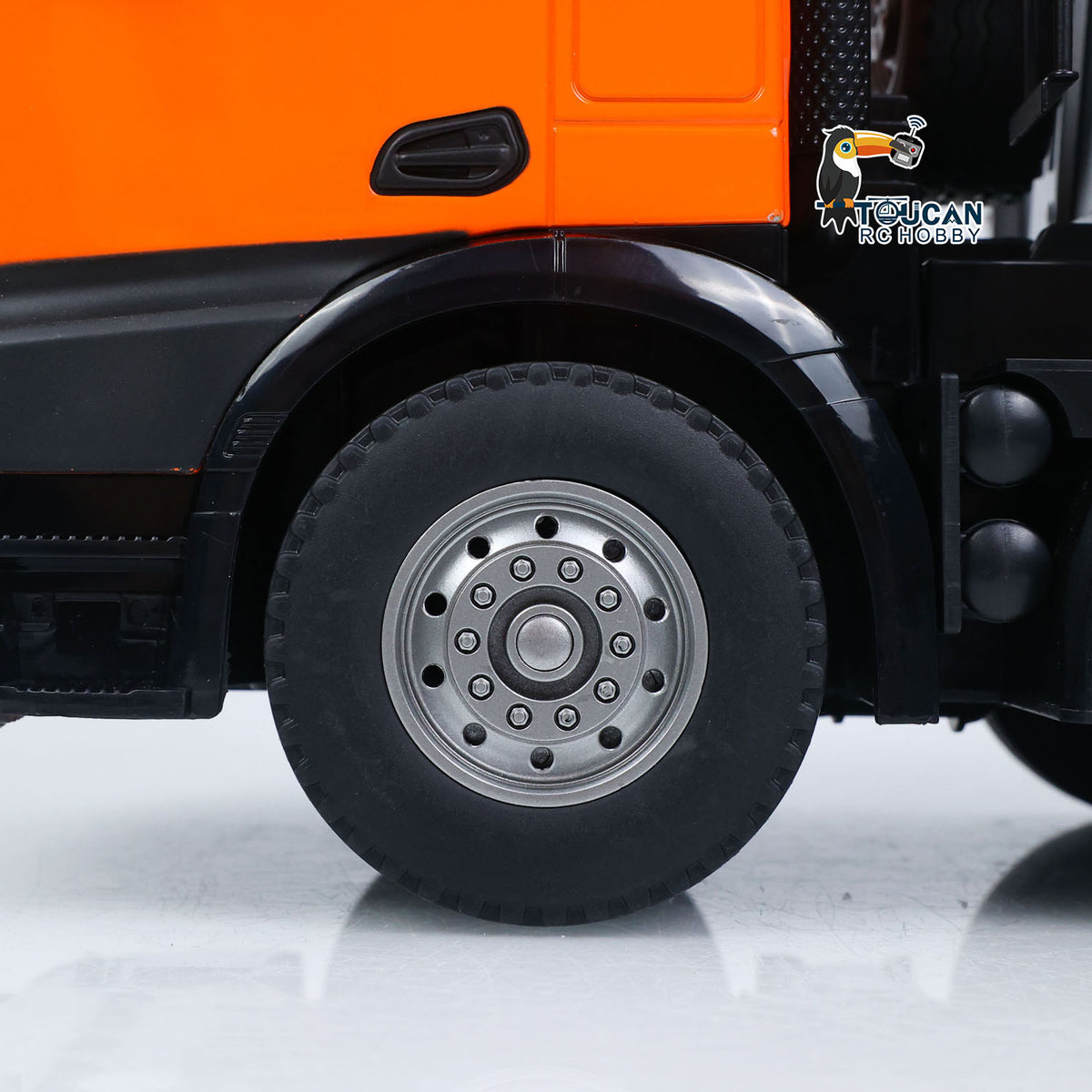 TOUCAN RC HOBBY HUINA 1/14 Metal Remote Control Dump Truck 1536-1 8X4 Electric Lifting RC Tipper Finished Model RTR Light Sound Effects Battery
