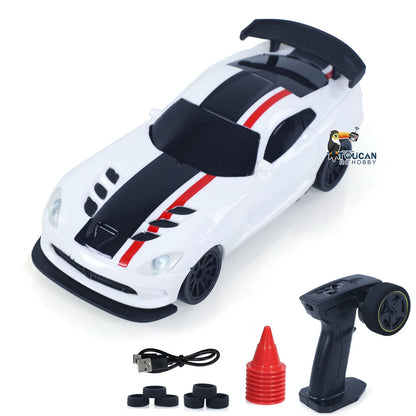TOUCAN RC HOBBY Voiture de course télécommandée 2,4 G JiaBaiLe 4311G 1/43 haute vitesse avec gyroscope, véhicule de drift RC 4 roues motrices prêt à rouler, mini voiture, batterie radio incluse
