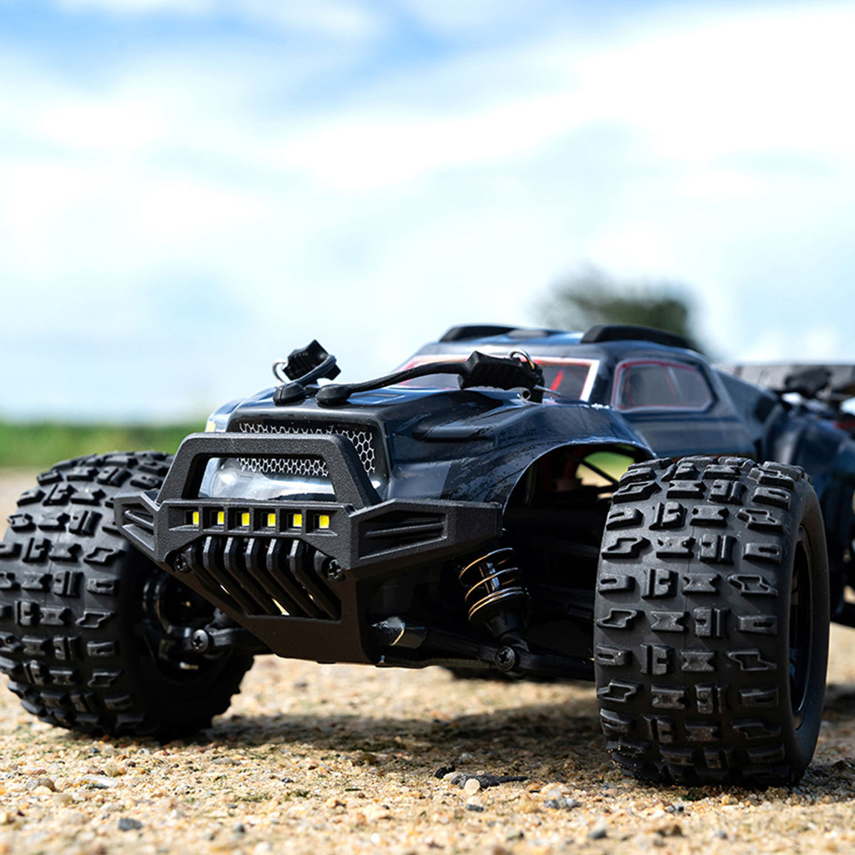 TOUCAN RC HOBBY JJRC 1/18 2.4G RC High Speed Off Road Vehicle 28km/h C8810 Four Wheel Drive Remote Control Car Brushed Motor ESC Lights RTR Battery
