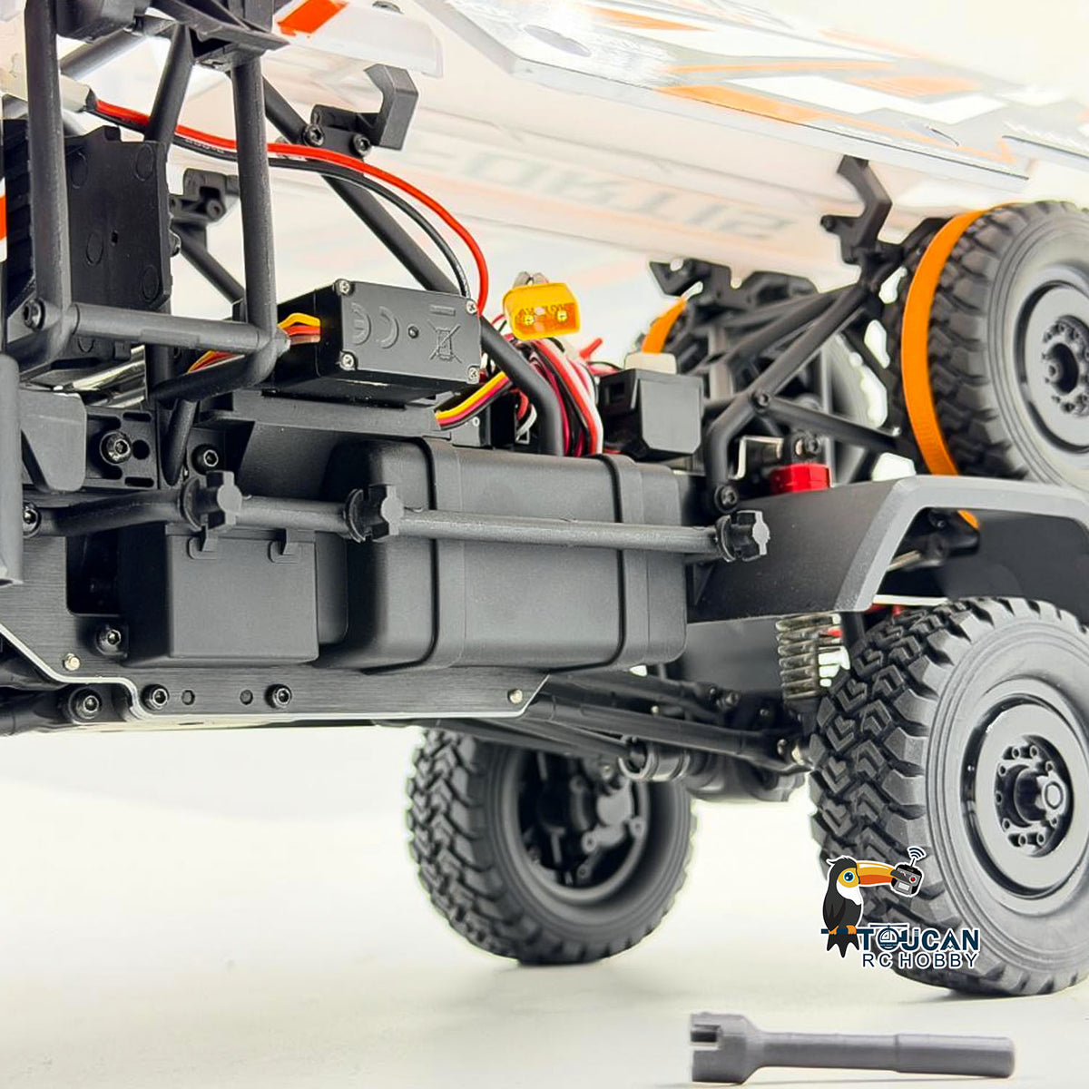 TOUCAN RC HOBBY Hobby Plus 1/18 4*4 RC Off Road Vehicle Remote Control Desert Rally Car DKR-4 Fortis Hobbywing Brushless Motor Light Battery