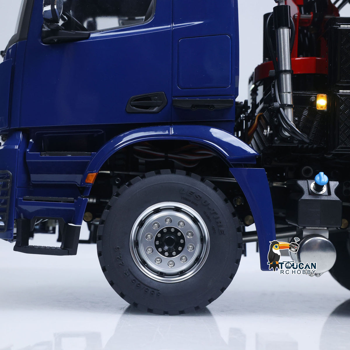 Lesu Z0017 1/14 Metal RC Hydraulic Roll On Off Crane Dump Truck 8X8 Lorry Tipper Vehicle