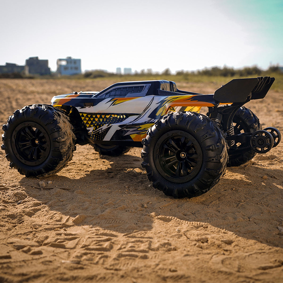 TOUCAN RC HOBBY JJRC 1:16 2.4Ghz RC High Speed Off Road Vehicle 70km/h 4*4 Remote Pickup Truck RTR Car Metal Drive Shaft Brushless Motor Battery